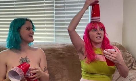 Bea & Lizzy  Head Stack Cups 