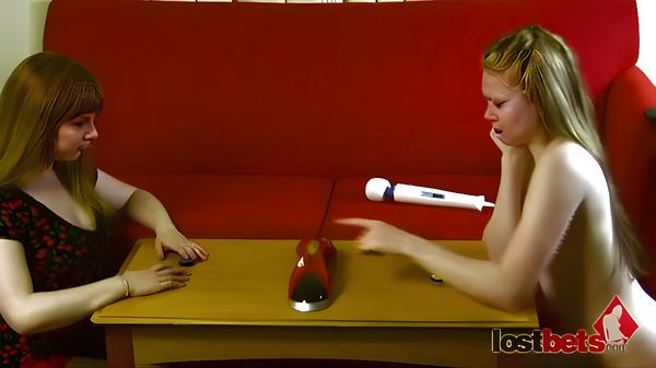 Strip Noname with Sammy and Julie - Preview 3